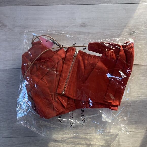 PRETTYLITTLETHING Shape Rust Buckle Detail Cargo Corset Size 4 NWT in packaging - Picture 6 of 6